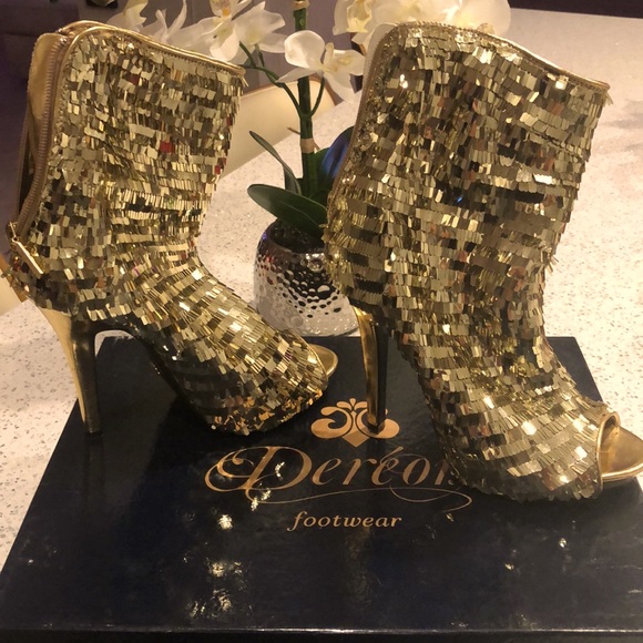 Dereon gold colored booties - Picture 1 of 4